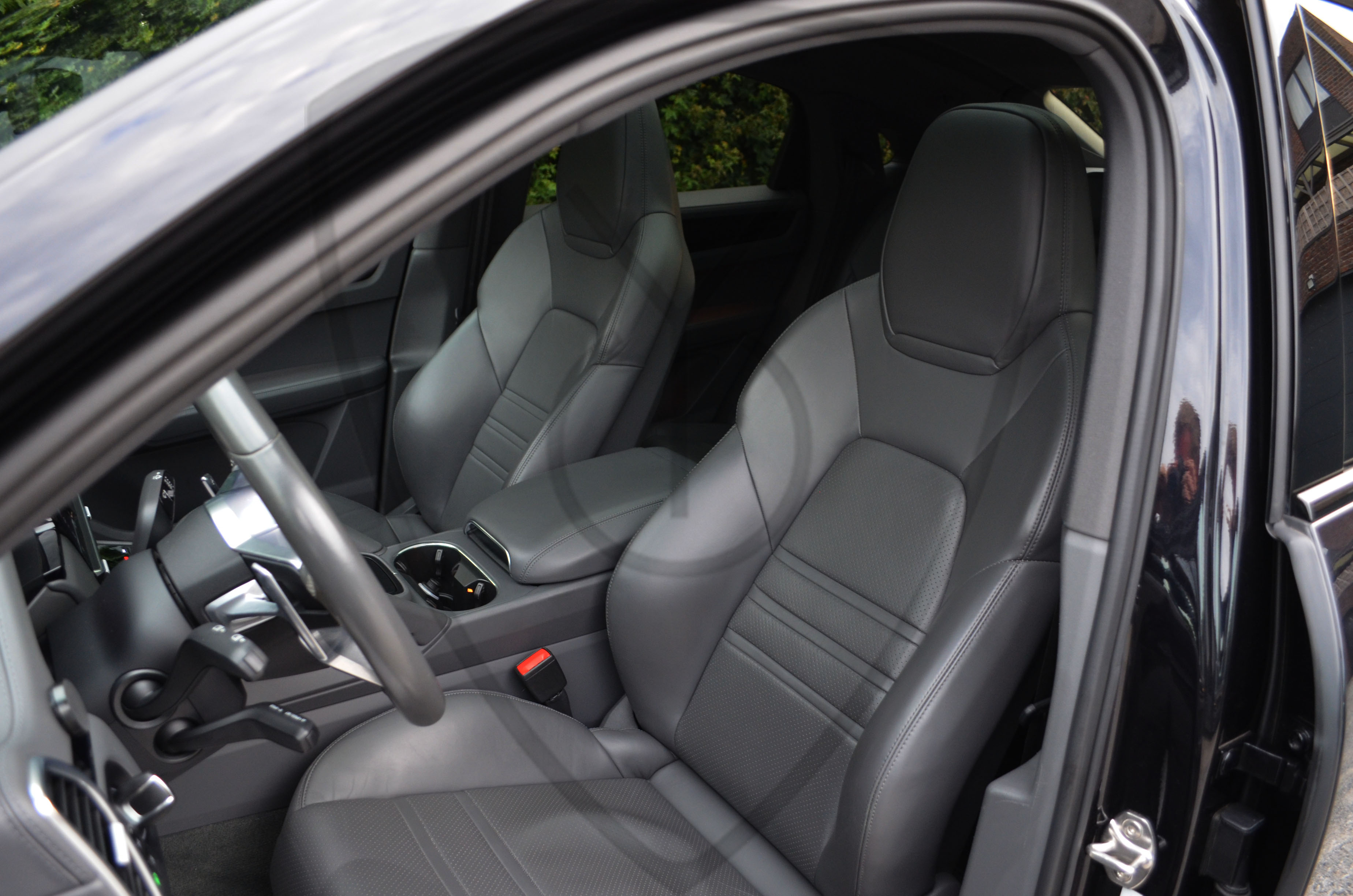 PORSCHE CAYENNE COUPE — image 14